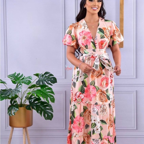 Colombian outfit enters 🫶💅 - Picture 11 of 16